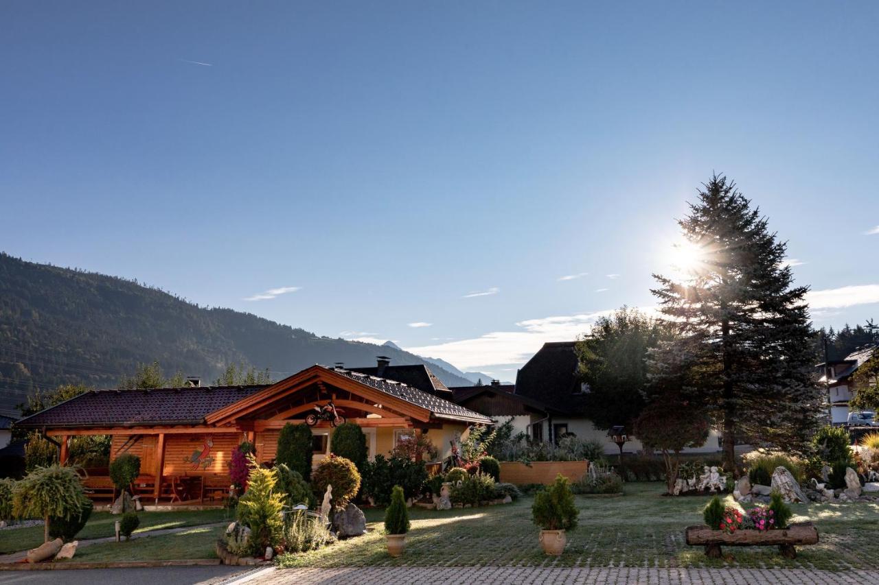 Hotel Garni Zerza Tropolach Luaran gambar