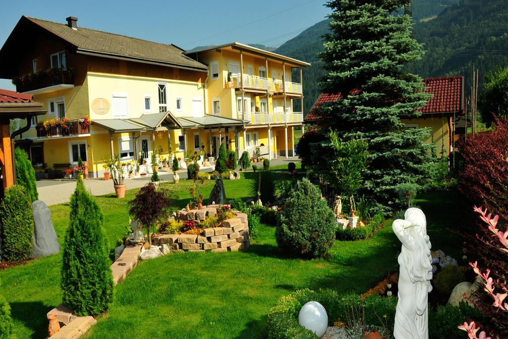 Hotel Garni Zerza Tropolach Luaran gambar
