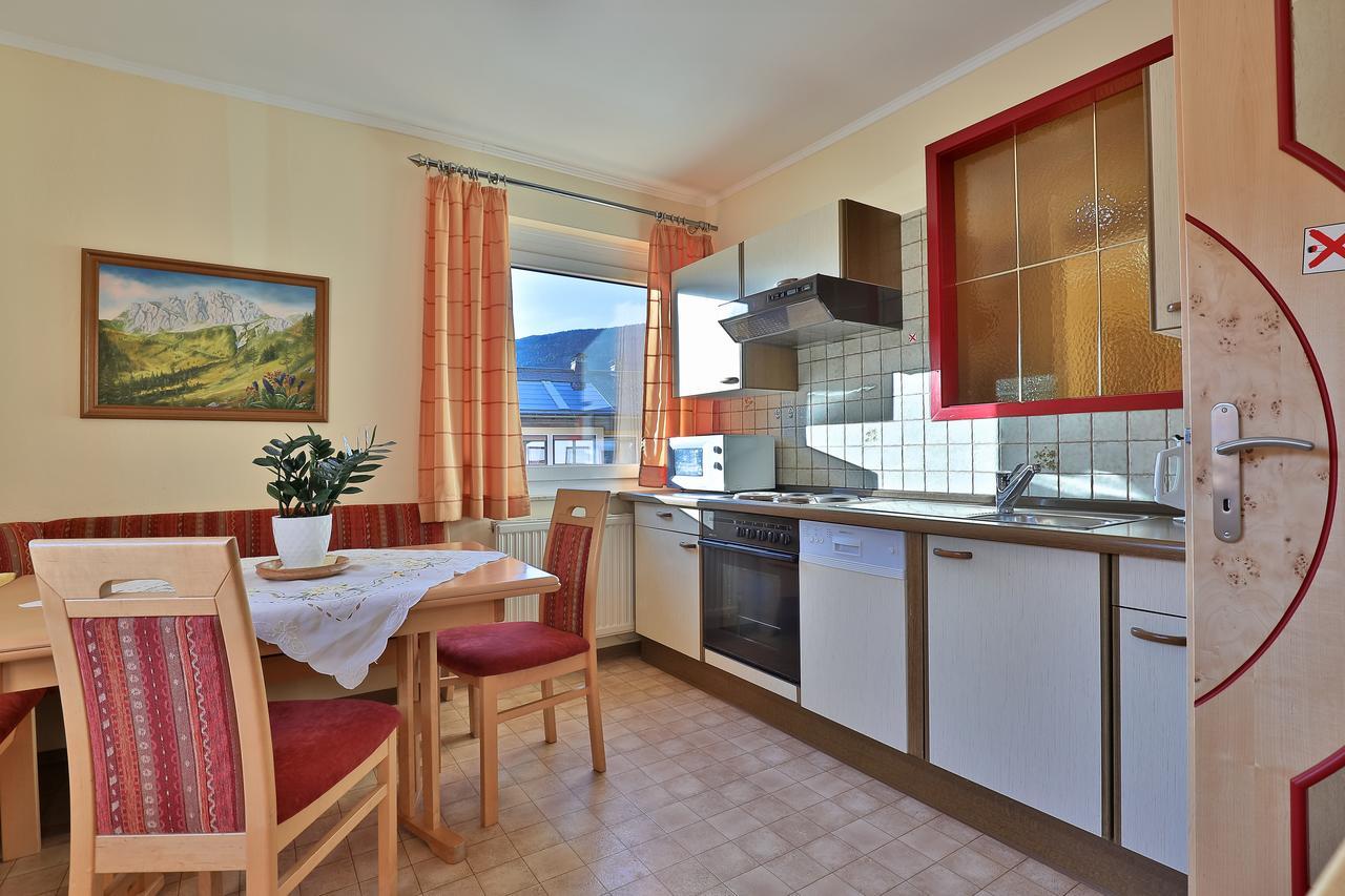 Hotel Garni Zerza Tropolach Luaran gambar