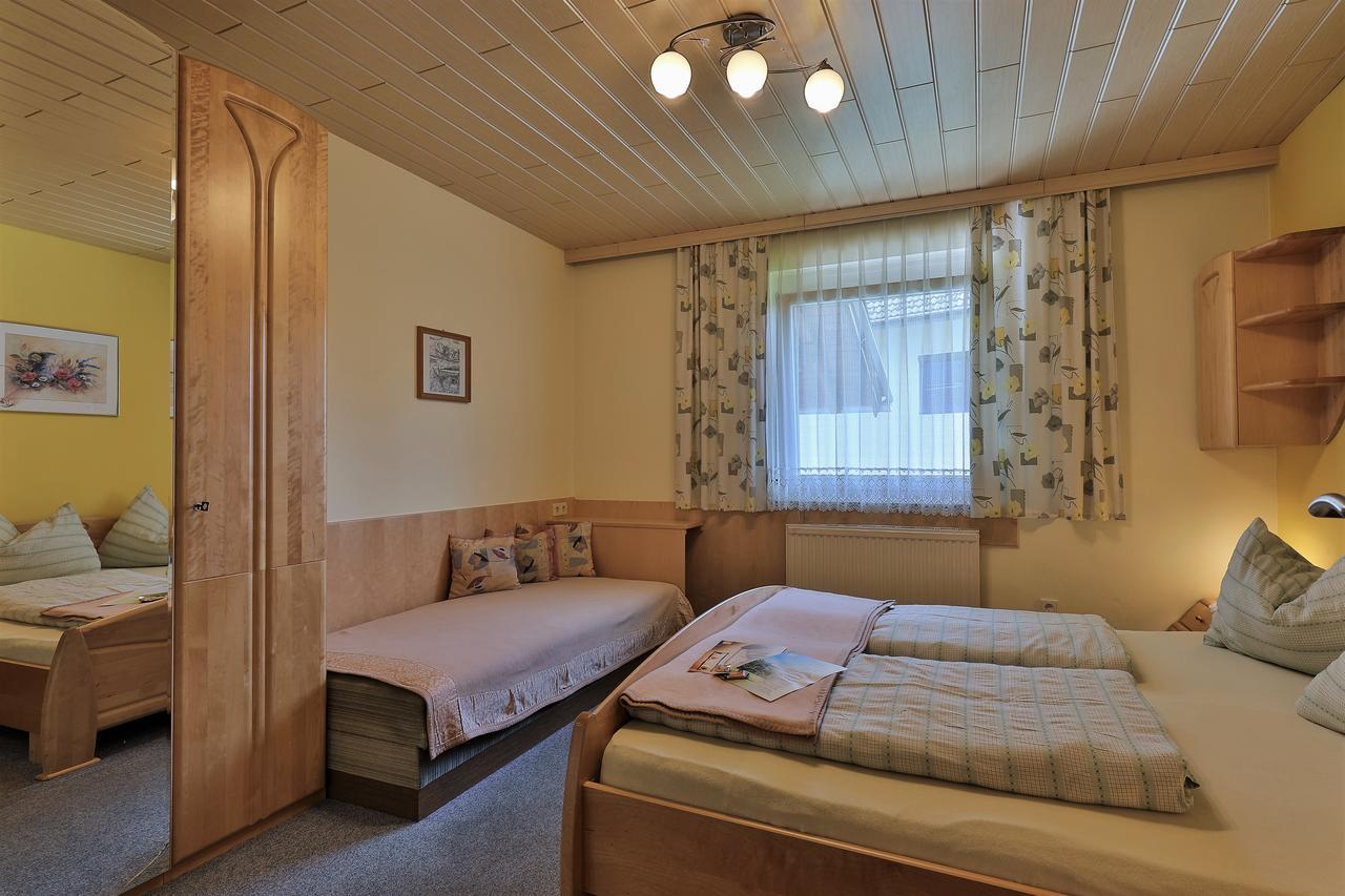 Hotel Garni Zerza Tropolach Luaran gambar