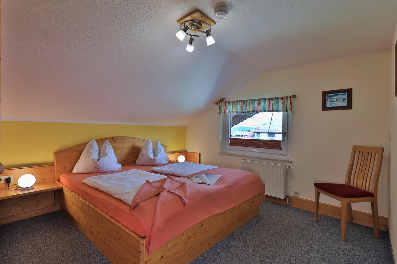 Hotel Garni Zerza Tropolach Luaran gambar