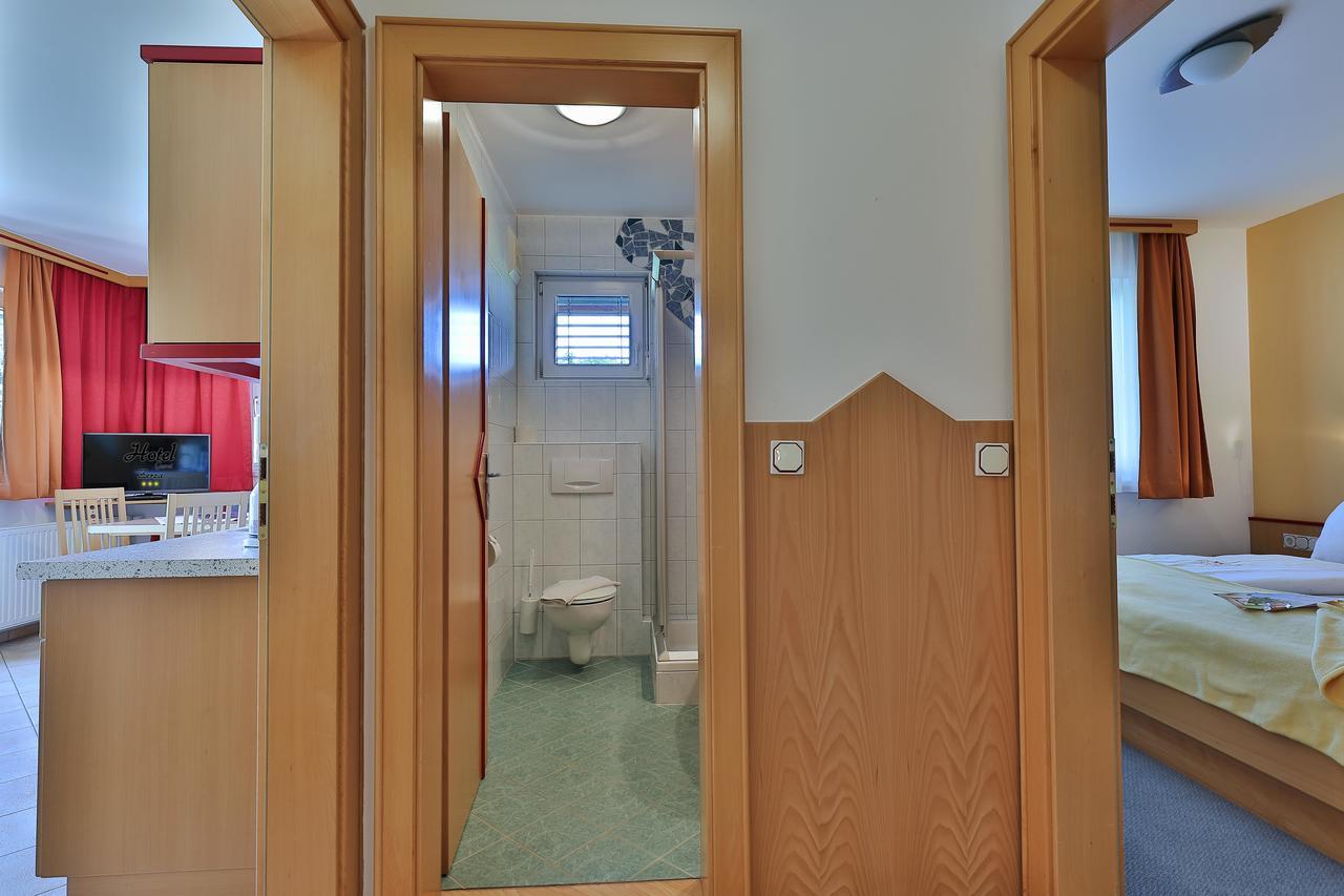 Hotel Garni Zerza Tropolach Luaran gambar