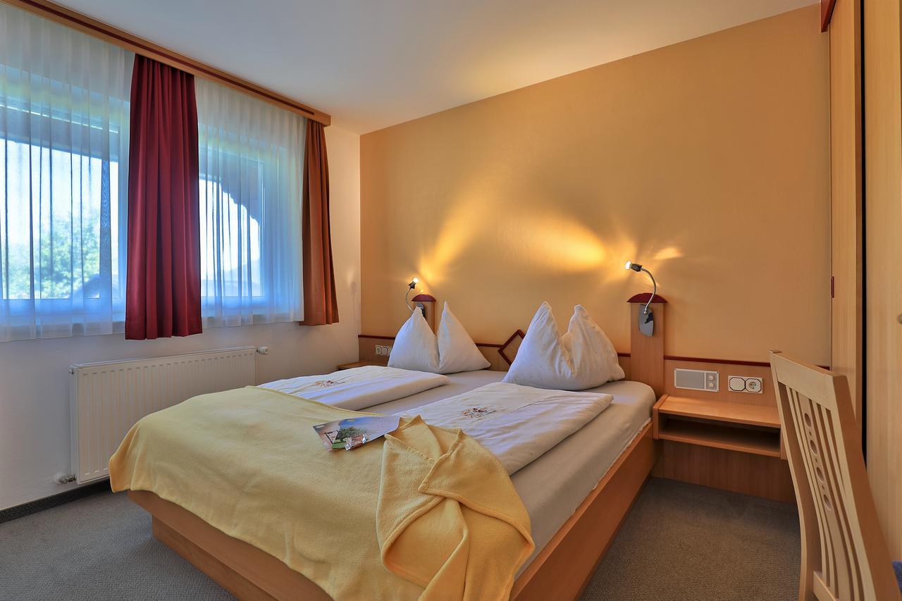Hotel Garni Zerza Tropolach Luaran gambar