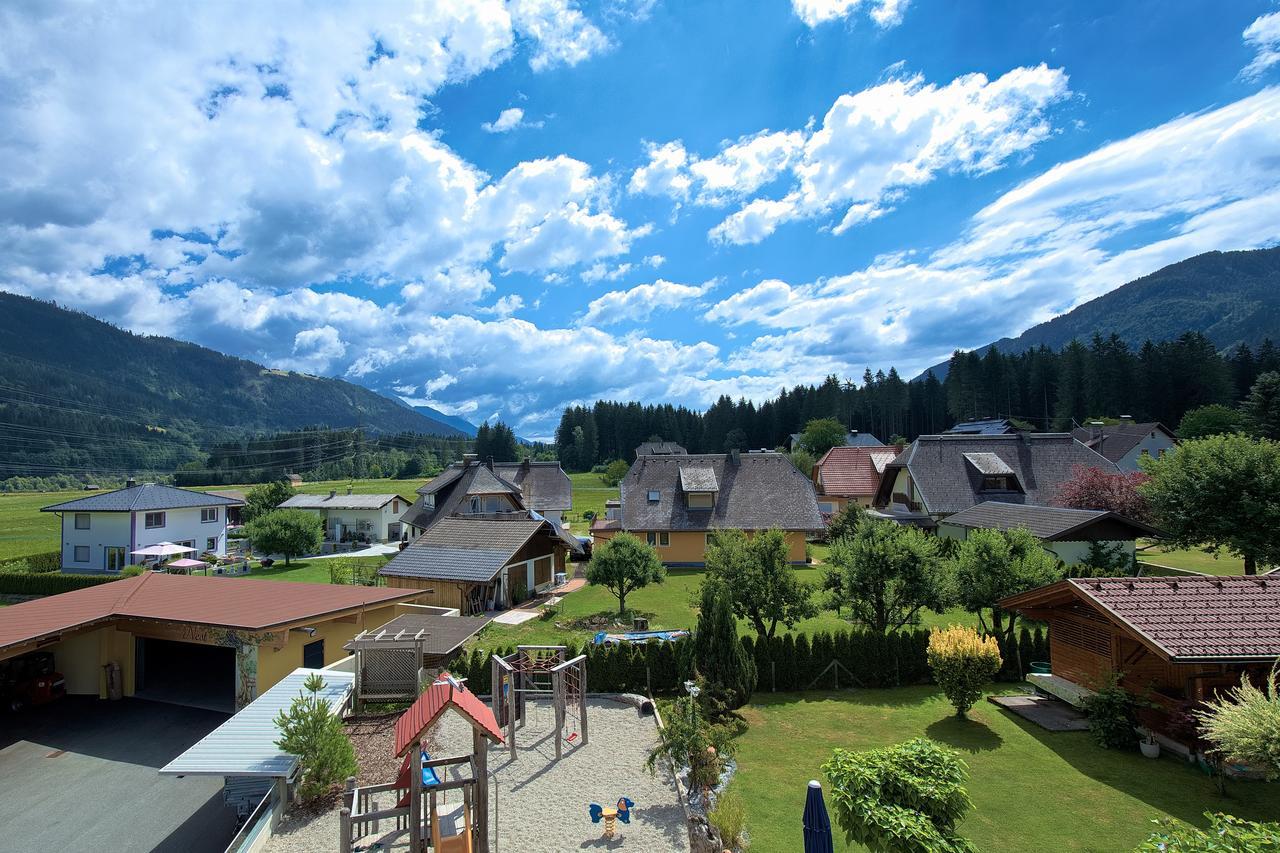 Hotel Garni Zerza Tropolach Luaran gambar