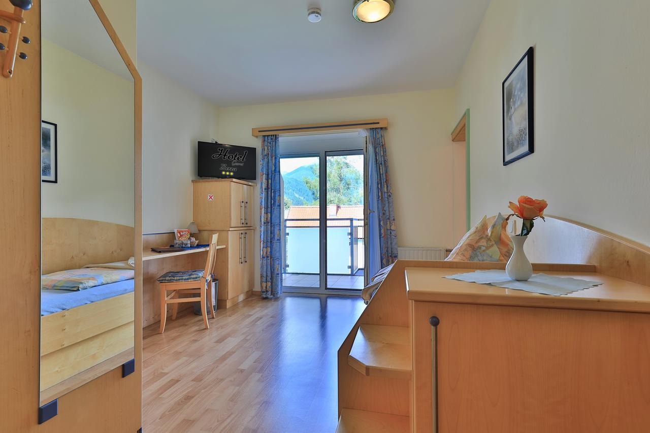 Hotel Garni Zerza Tropolach Luaran gambar