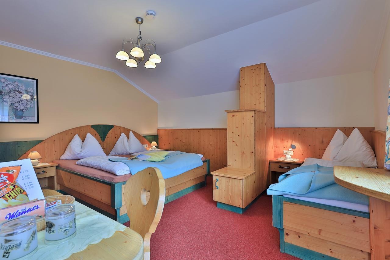 Hotel Garni Zerza Tropolach Luaran gambar