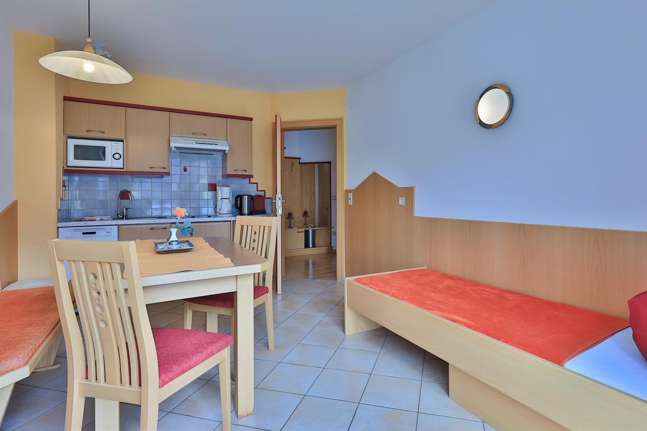 Hotel Garni Zerza Tropolach Luaran gambar